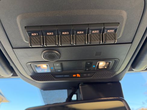 Used 2022 Ford Bronco Wildtrak image 22