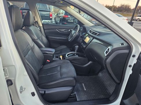 Used 2016 Nissan Rogue SL w/ SL Premium Package image 23