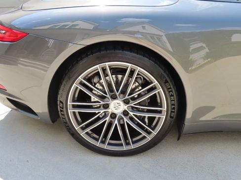 Used 2017 Porsche 911 Carrera RWD image 17