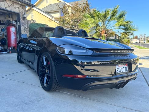 Used 2018 Porsche 718 Boxster GTS image 6