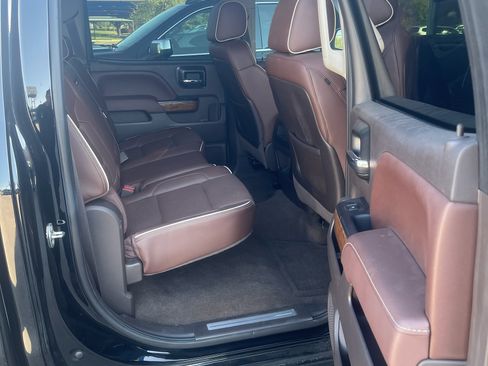 Used 2015 Chevrolet Silverado 1500 High Country w/ High Country Premium Package image 8