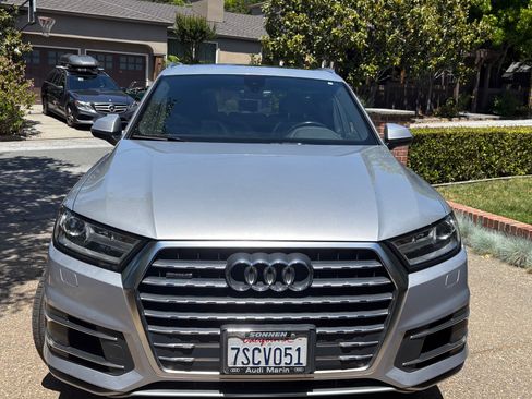 Used 2017 Audi Q7 3.0T Premium AWD/4WD image 4