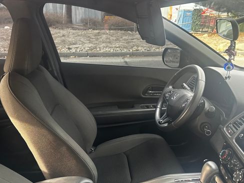 Used 2019 Honda HR-V Sport image 13