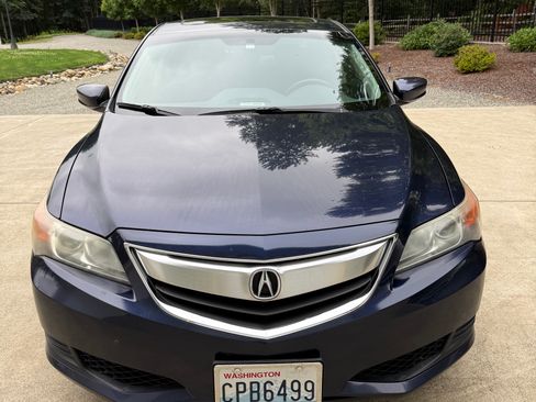 Used 2013 Acura ILX FWD image 2