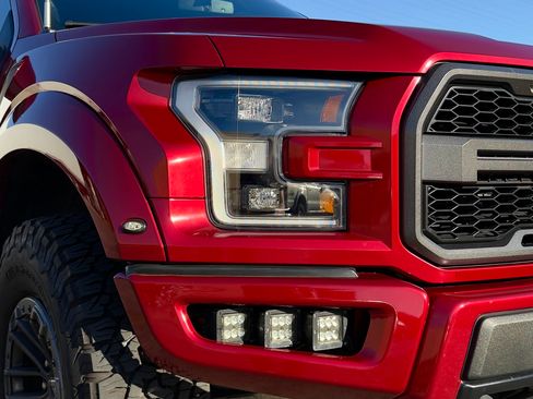 Used 2019 Ford F150 Raptor w/ Equipment Group 802A Luxury AWD/4WD image 6