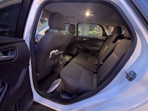 Used 2015 Ford Focus SE image 21