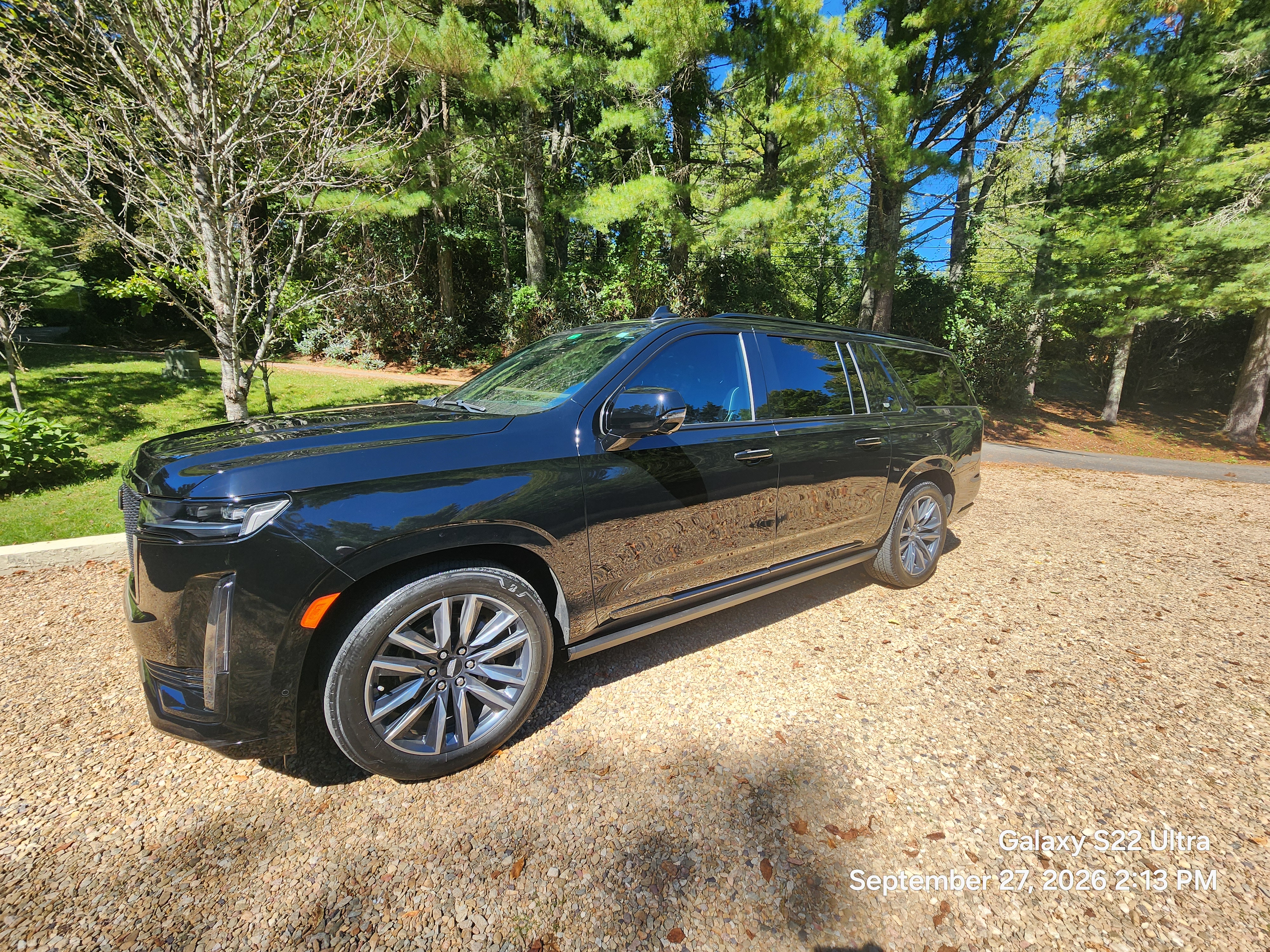 Used 2023 Cadillac Escalade ESV Sport w/ Touring Package RWD image 5