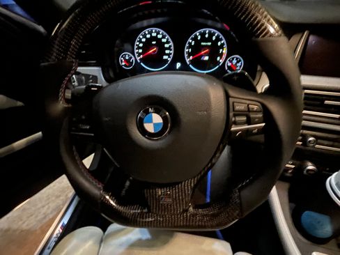 Used 2014 BMW M5 image 8
