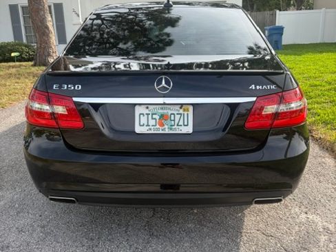 Used 2013 Mercedes-Benz E 350 4MATIC Sedan image 5