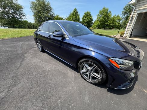 Used 2020 Mercedes-Benz C 300 4MATIC Sedan image 2