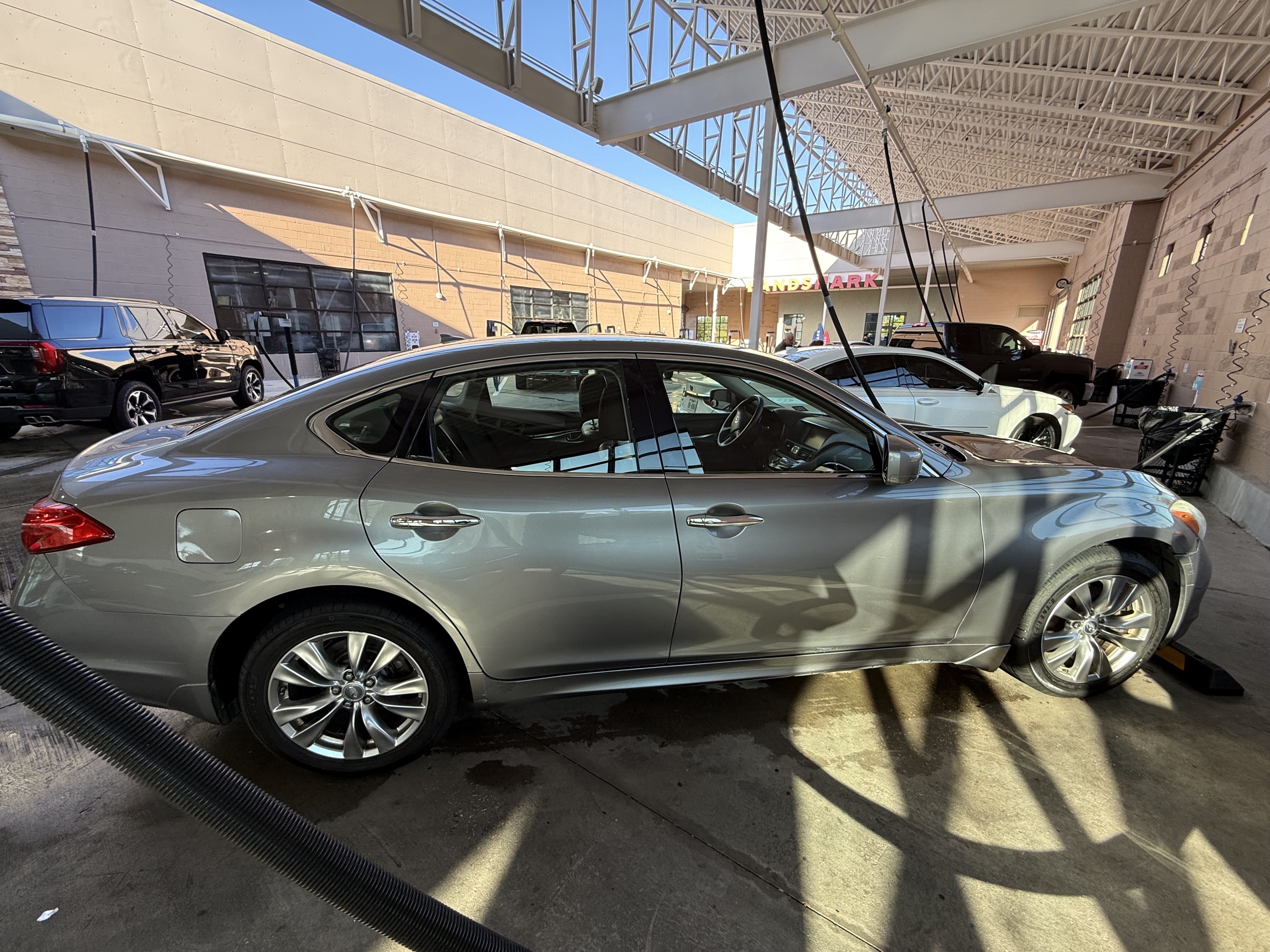 Used 2012 INFINITI M37 x w/ Premium Pkg AWD/4WD image 19
