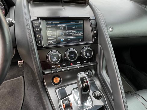 Used 2015 Jaguar F-TYPE S image 9
