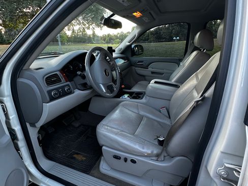 Used 2013 Chevrolet Silverado 1500 LTZ w/ LTZ White Diamond Edition AWD/4WD image 18