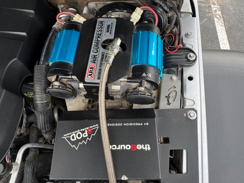 Used 2015 Jeep Wrangler Unlimited Rubicon w/ Connectivity Group image 22