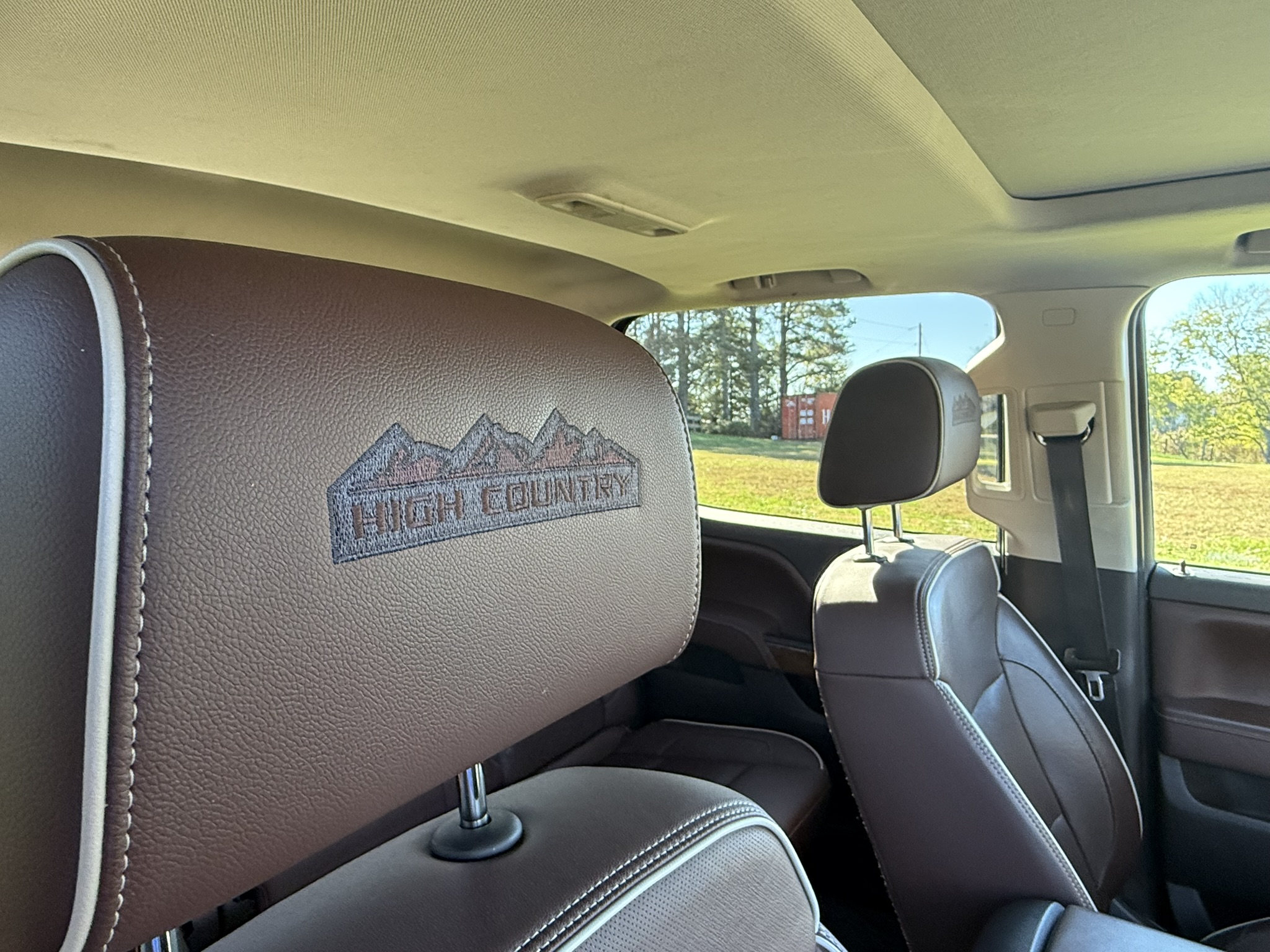 Used 2016 Chevrolet Silverado 2500 High Country w/ High Country Premium Package AWD/4WD image 12