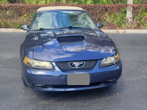 Used 2002 Ford Mustang GT RWD image 2