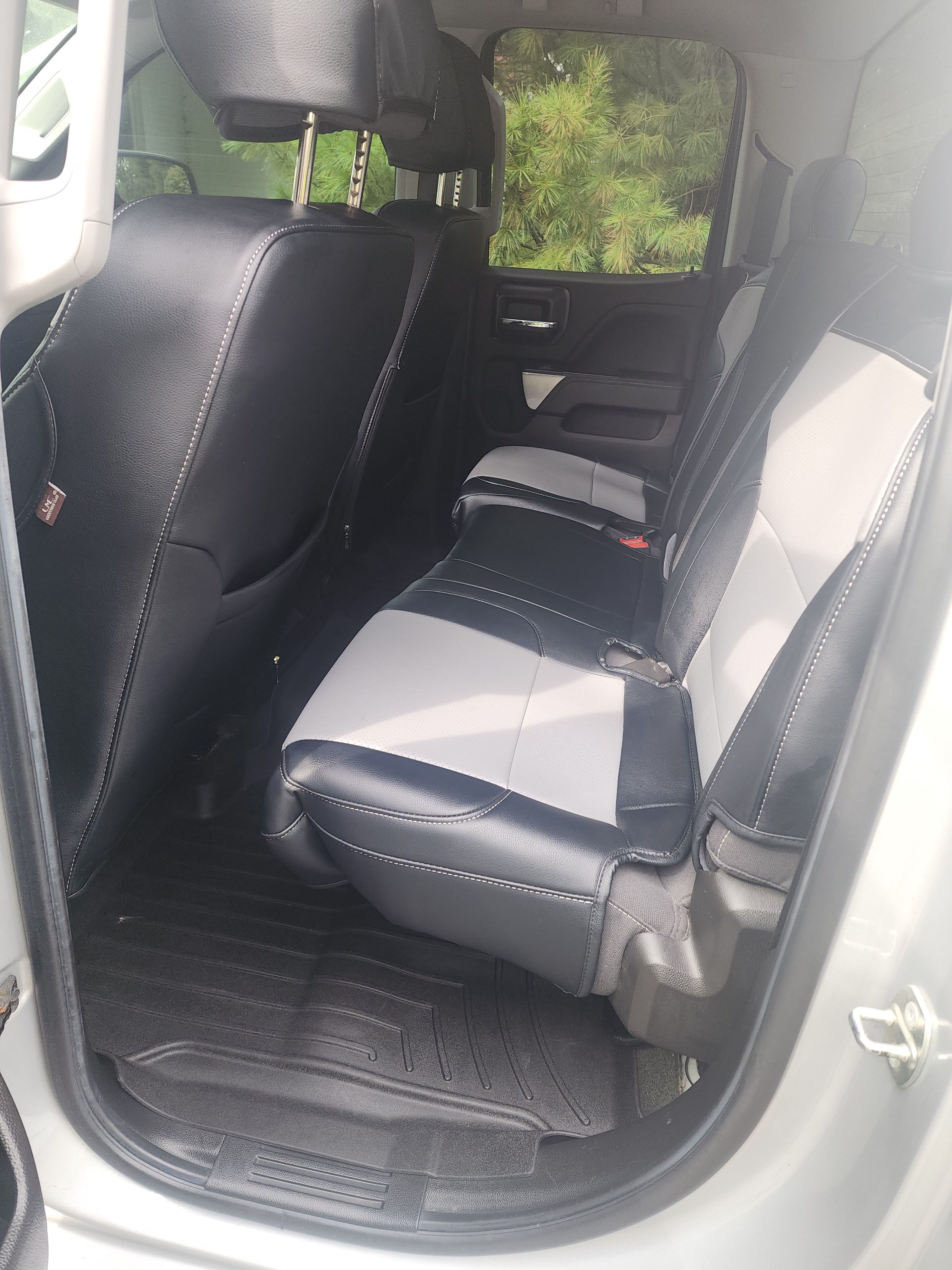 Used 2018 Chevrolet Silverado 1500 LT w/ All Star Edition AWD/4WD image 32