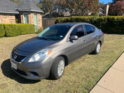 Used 2013 Nissan Versa SV w/ Convenience Pkg