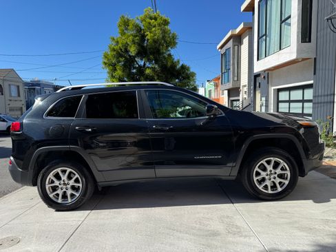Used 2016 Jeep Cherokee Latitude w/ Comfort & Convenience Group image 6