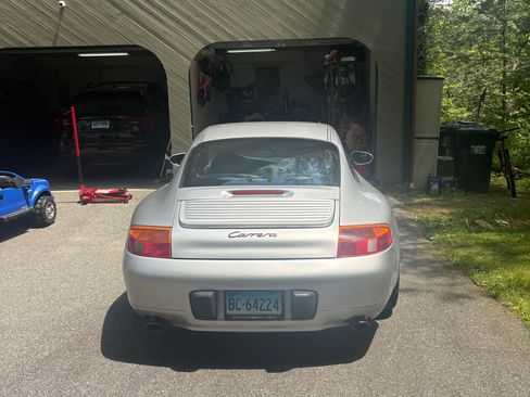 Used 1999 Porsche 911 Carrera RWD image 4