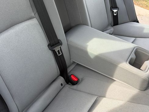 Used 2019 Honda Accord LX image 18