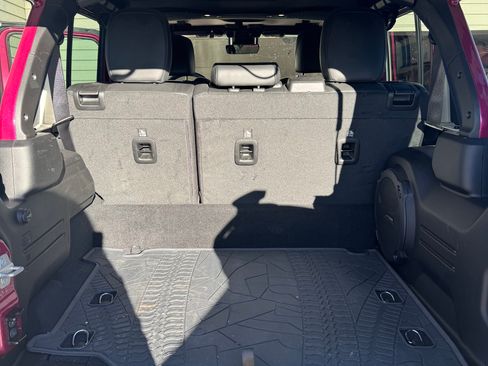 Used 2024 Jeep Wrangler Unlimited Rubicon 4xe w/ Technology Group image 12