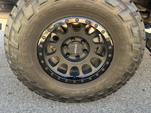 Used 2021 Chevrolet Silverado 1500 LT Trail Boss image 11