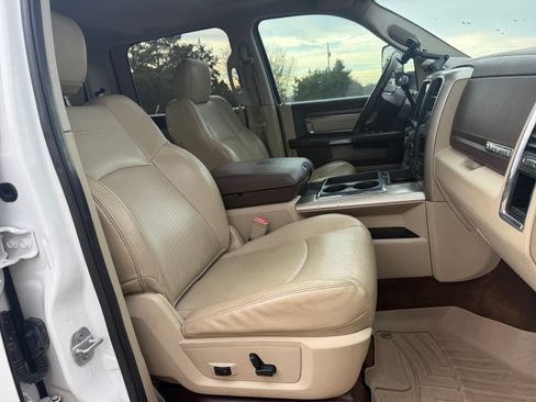 Used 2013 RAM 2500 Laramie w/ Convenience Group image 17