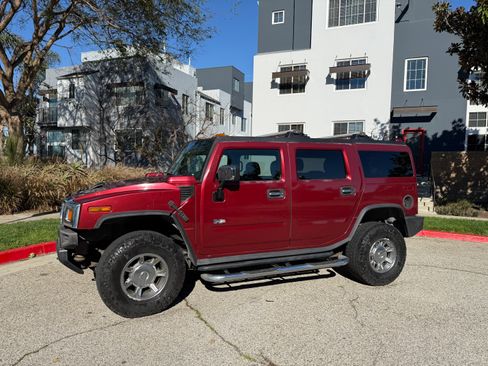 Used 2005 HUMMER H2 w/ Preferred Equipment Group image 1