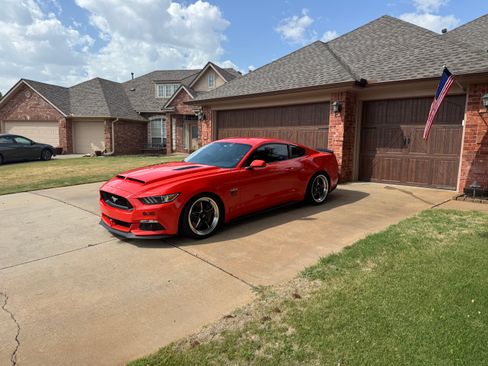 Used 2015 Ford Mustang GT Premium w/ GT Performance Package RWD image 2