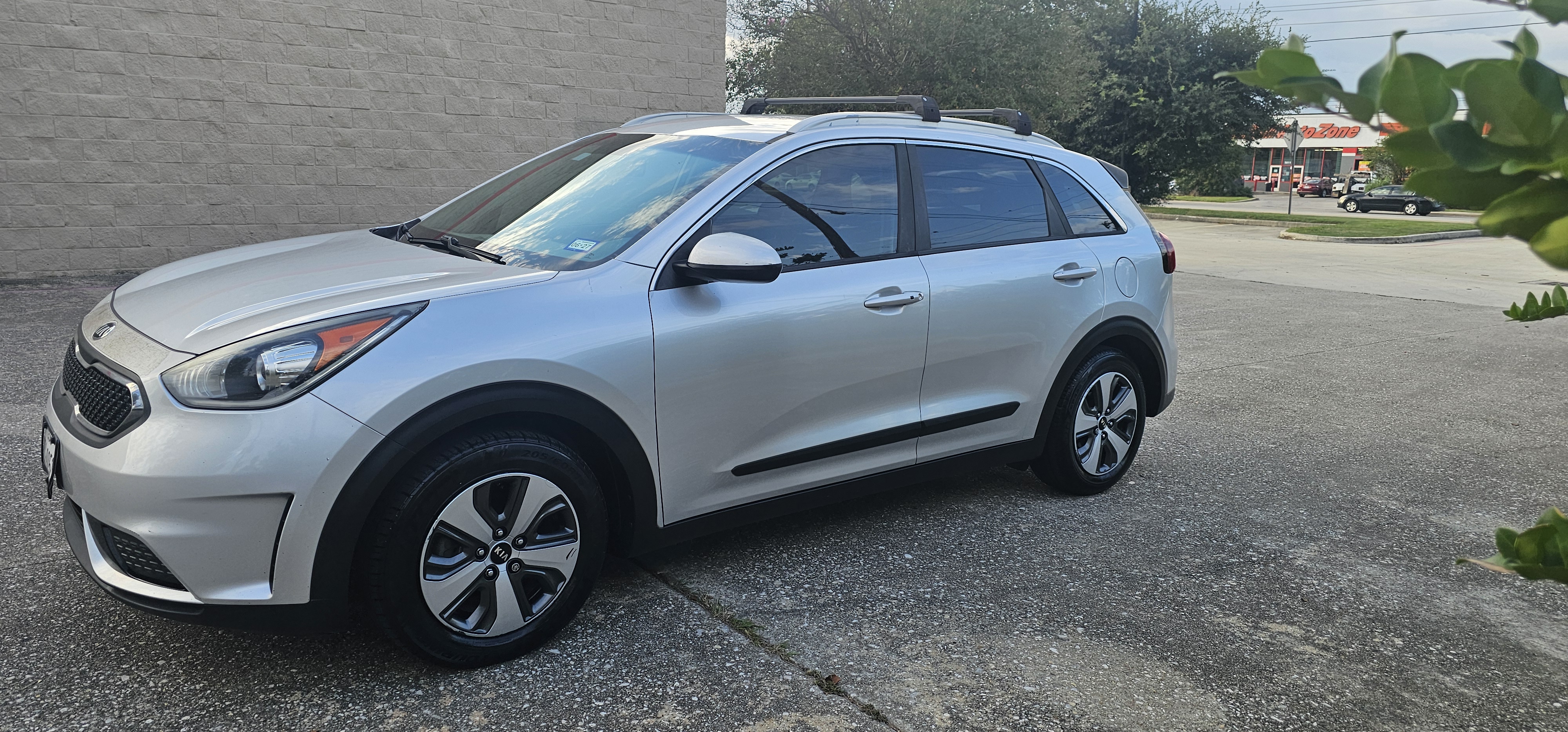 Used 2018 Kia Niro LX FWD image 5
