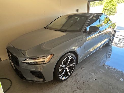 Used 2023 Volvo S60 T8 Plus w/ Climate Package image 9
