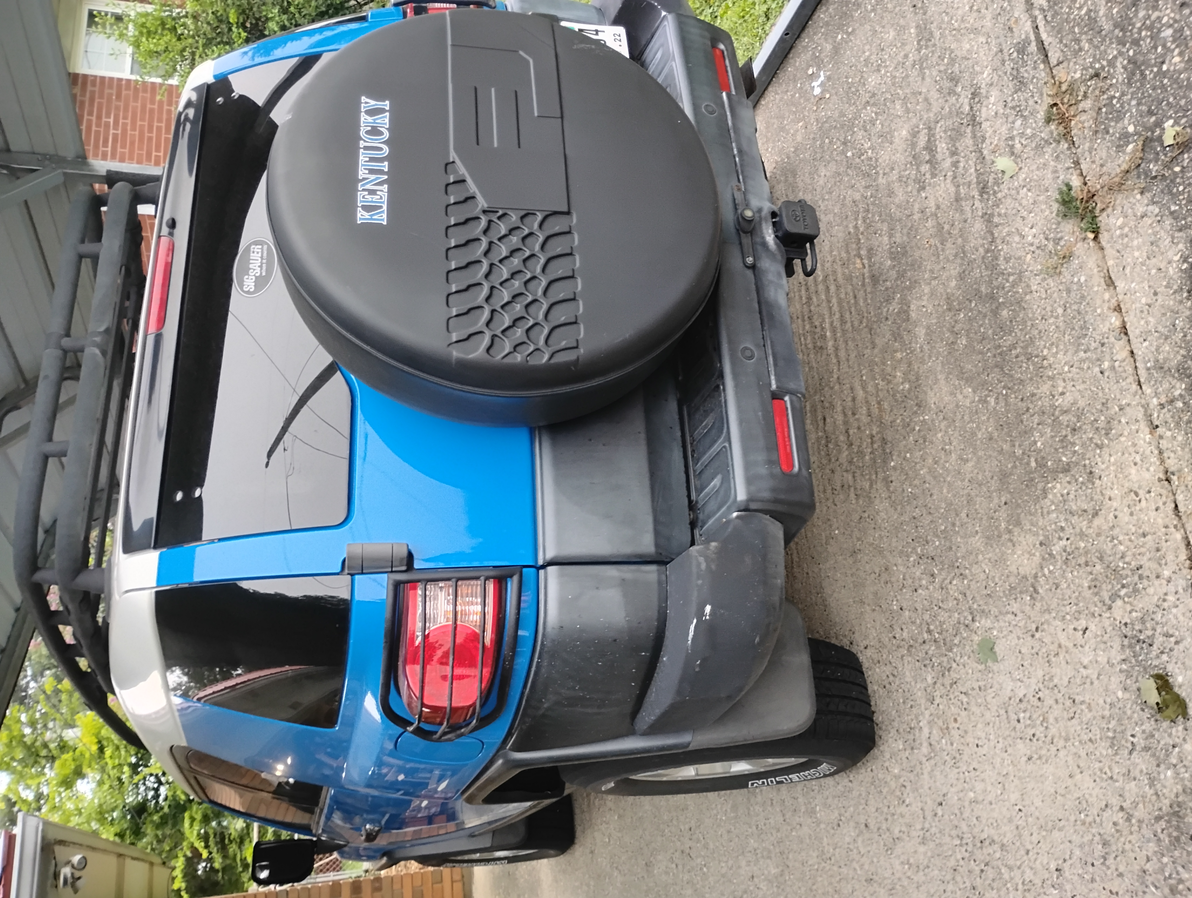 Used 2007 Toyota FJ Cruiser 4WD image 2