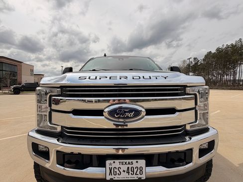 Used 2019 Ford F250 Lariat w/ Lariat Ultimate Package image 6