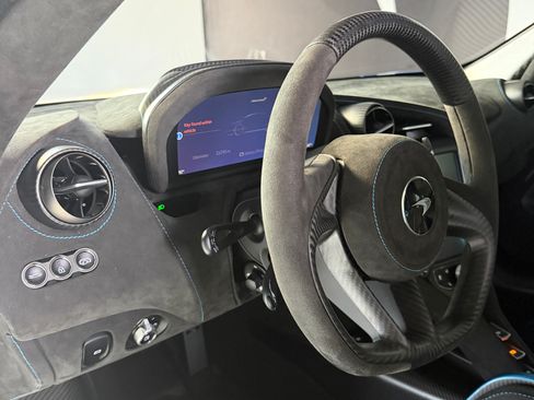 Used 2021 McLaren 765LT RWD image 19