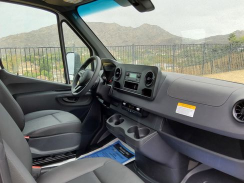 Used 2023 Mercedes-Benz Sprinter 3500 image 14