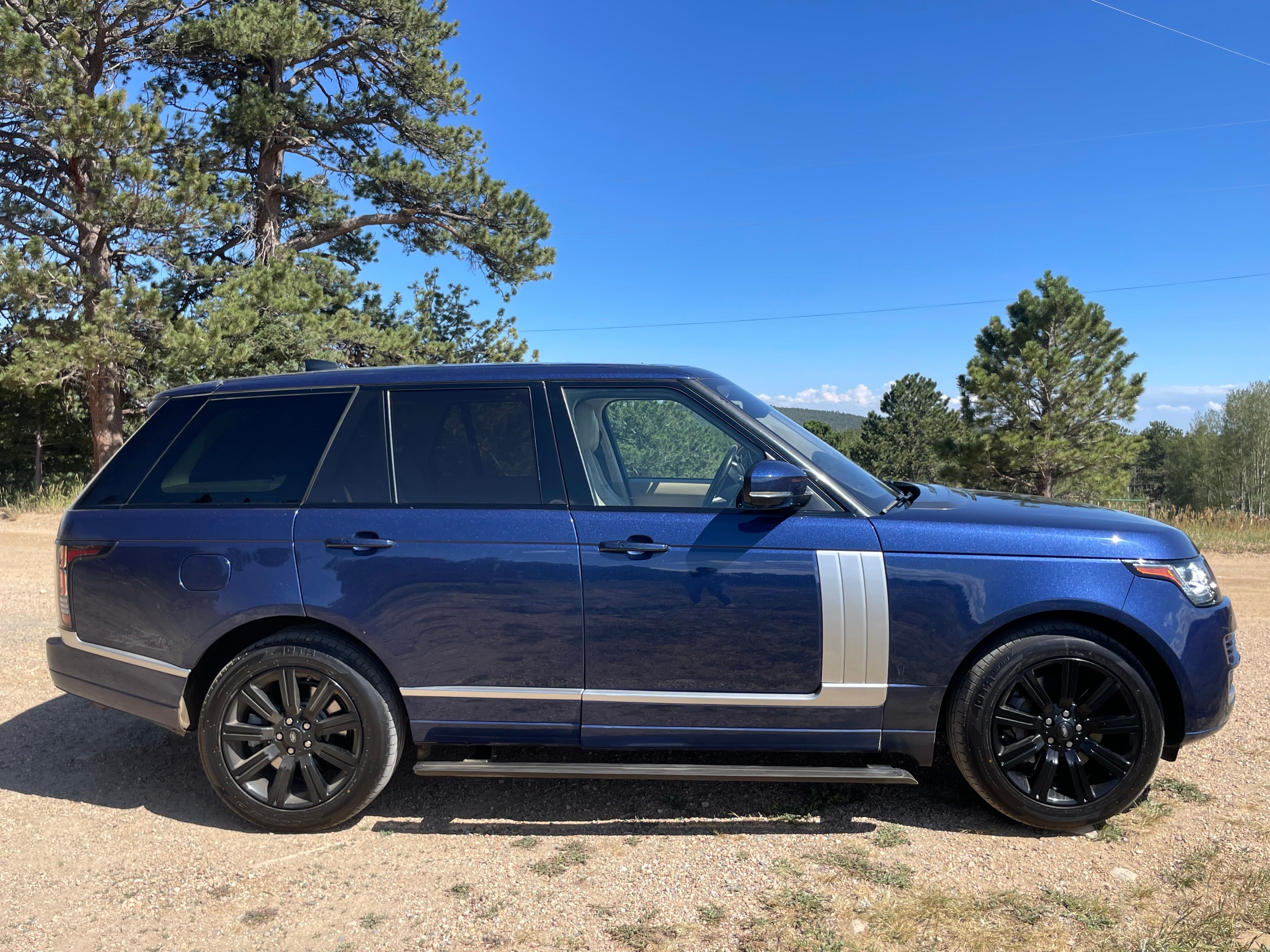 Used 2017 Land Rover Range Rover HSE AWD/4WD image 5