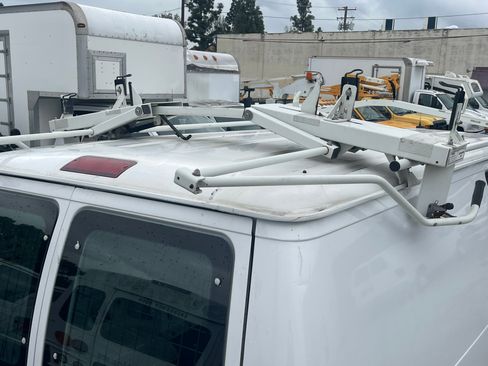 Used 2010 Ford E-250 and Econoline 250 image 13