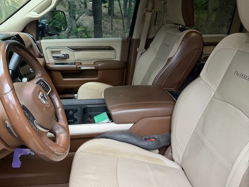 Used 2019 RAM 3500 Laramie AWD/4WD image 9