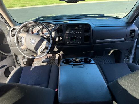 Used 2011 GMC Sierra 2500 SLE w/ SLE Preferred Package image 15