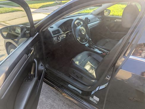 Used 2015 Volkswagen Passat 1.8T SE image 5