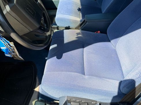 Used 1994 Volvo 940 Sedan 4D image 9