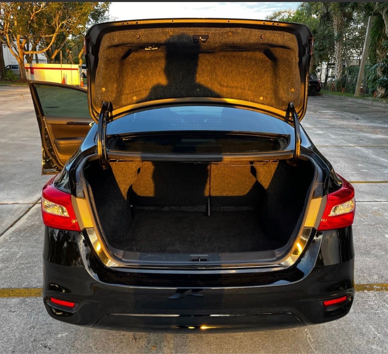 Used 2019 Nissan Sentra SV FWD image 9