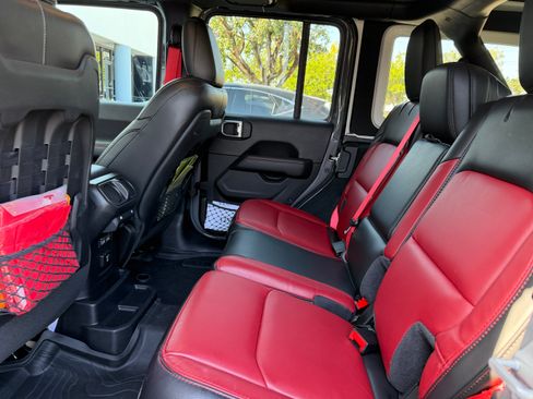 Used 2023 Jeep Wrangler Unlimited Rubicon 392 image 14