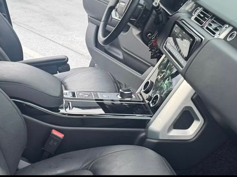 Used 2021 Land Rover Range Rover Westminster Edition image 12