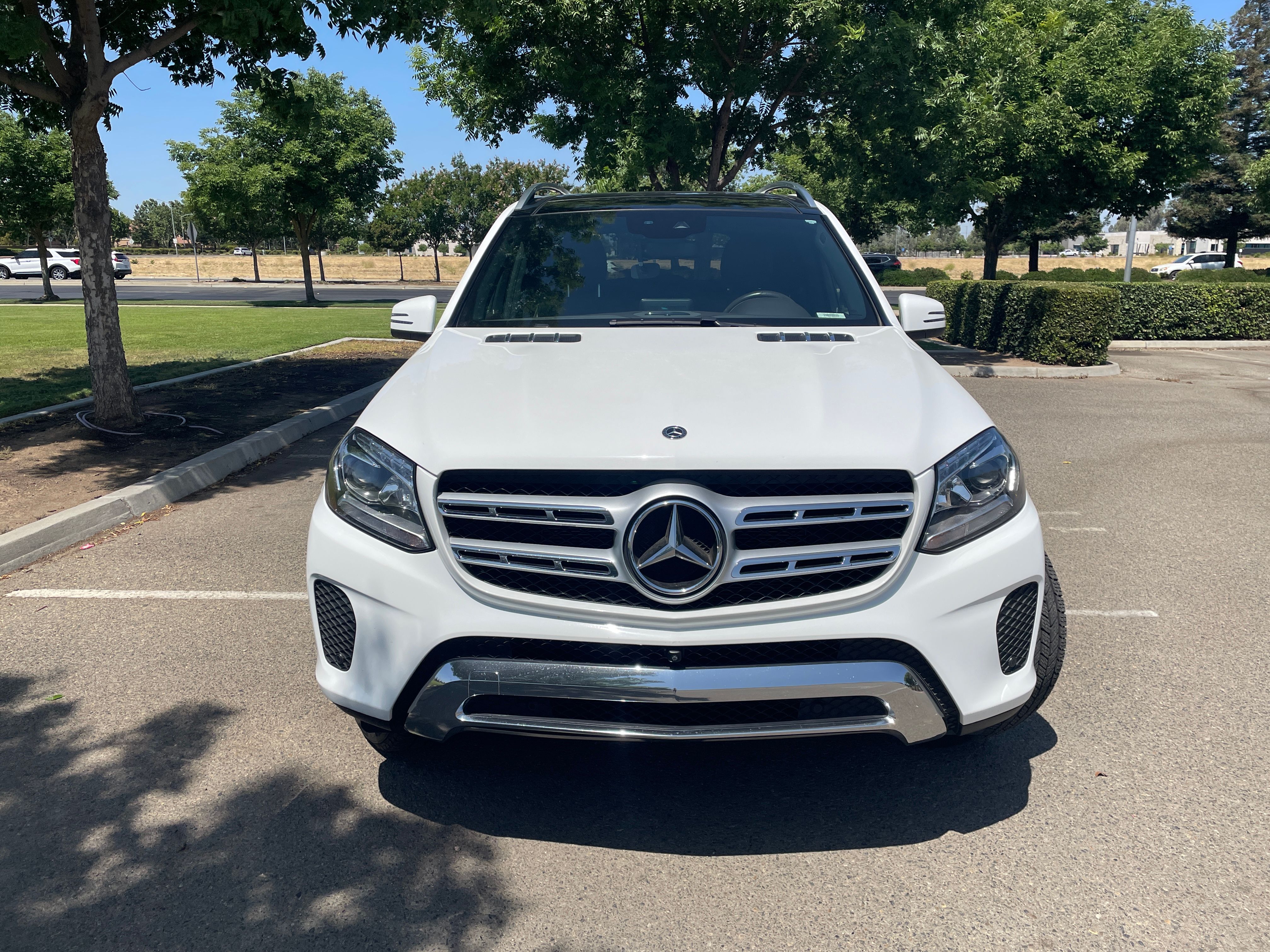 Used 2018 Mercedes-Benz GLS 450 4MATIC image 2