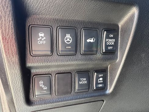 Used 2016 Nissan Pathfinder SL w/ SL Tech Package FWD image 19