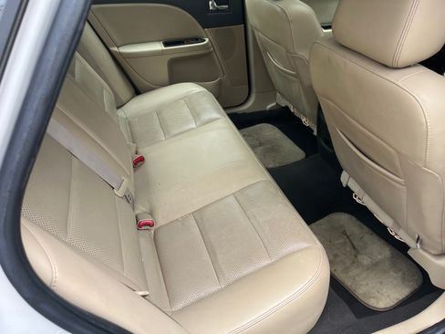 Used 2008 Ford Taurus SEL image 11