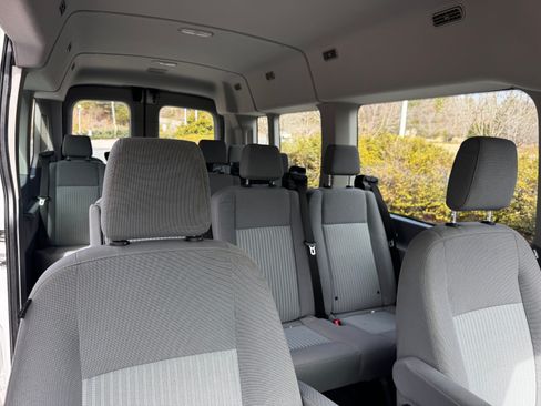 Used 2019 Ford Transit 350 XLT image 6