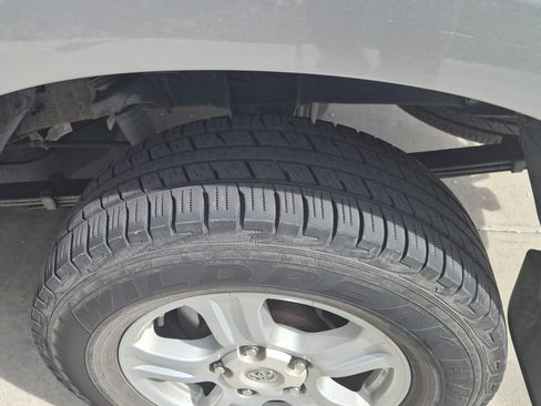 Used 2011 Toyota Tundra 2WD Double Cab w/ SR5 Pkg image 9